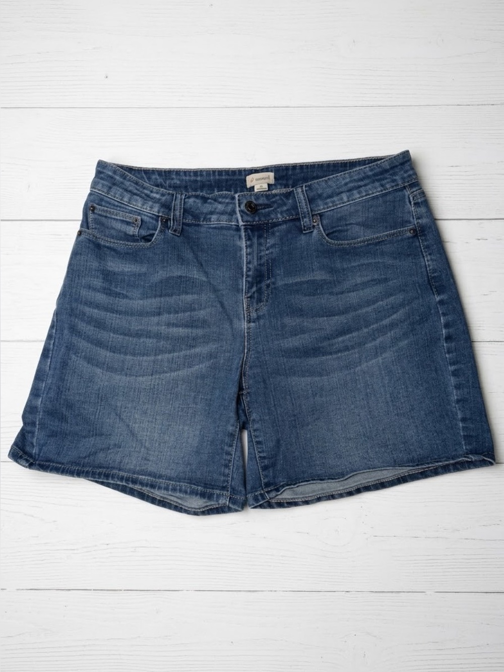 Daniel Cremieux Womens Mid Rise Denim Shorts Medium Wash Size 4